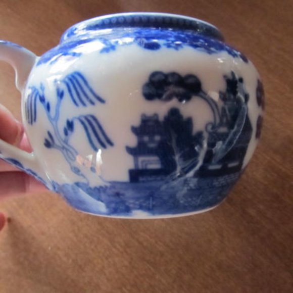 Blue Willow Sugar Bowl open Lid and Double Handle Willow ware Flow blue sugar - Picture 2 of 5